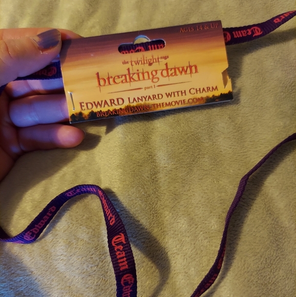NWT Original Twilight Saga Breaking Dawn Edward Cullen Lanyard 🧛♂️ - Picture 5 of 6